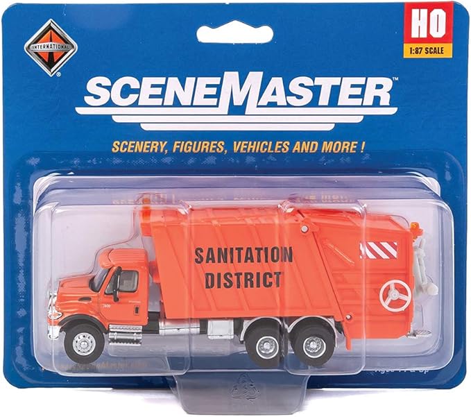 Walthers SceneMaster International, Orange 7600 Garbage Truck
