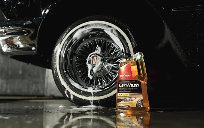 Mothers California Gold High Performance Car Wash, 64 oz. — pH Balanced, Eco-Friendly, Super-Sudsy, Foam Cannon, Safely Cleans Without Stripping Wax, Sealant or Coating, Removes Dirt & Grime (05664)