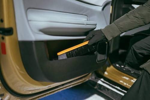 Fiskars Plus Car Snow Brush and Ice Scraper 2 Brush Zones
