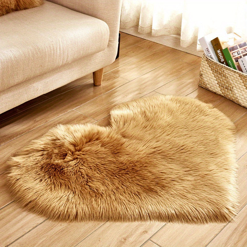 1pc Faux Fur Room Rug, Heart Shaped Plush Rug, Fluffy Carpet For Living Room Bedroom Sofa, Shaggy Carpet Area Mat 50*60cm/19.68*23.62in