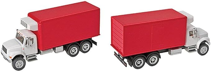 Walthers SceneMaster International, White and White 4900 2-Axle RFR Truckline