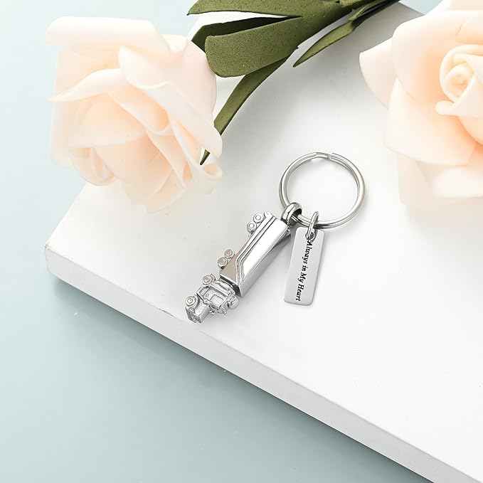Imrsanl 18 Wheeler Semi Truck Urn Keychain for Ashes for Men Women Memorial Pendant Key Ring Cremation Jewelry Keepsake