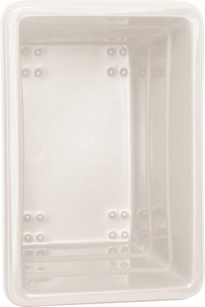 Global Industrial 8 Bushel Plastic Bulk Box Truck, Direct Mount Base, 500 lbs. Capacity, 3" Non-Maring Rubber Casters, White, 33-3/10"L x 24-3/5"W x 27-2/5"H