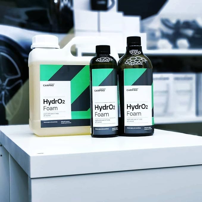 CARPRO HydrO2 Foam Car Wash & High Gloss Sealant in One: 1-Step Car Wash and Coat, Ultra-Hydrophobic Coating - 500mL (17oz)