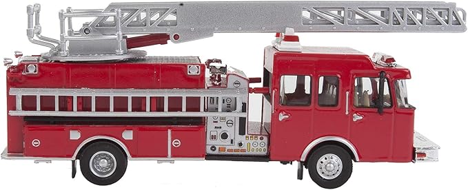 Walthers SceneMaster Heavy-Duty Ladder Truck