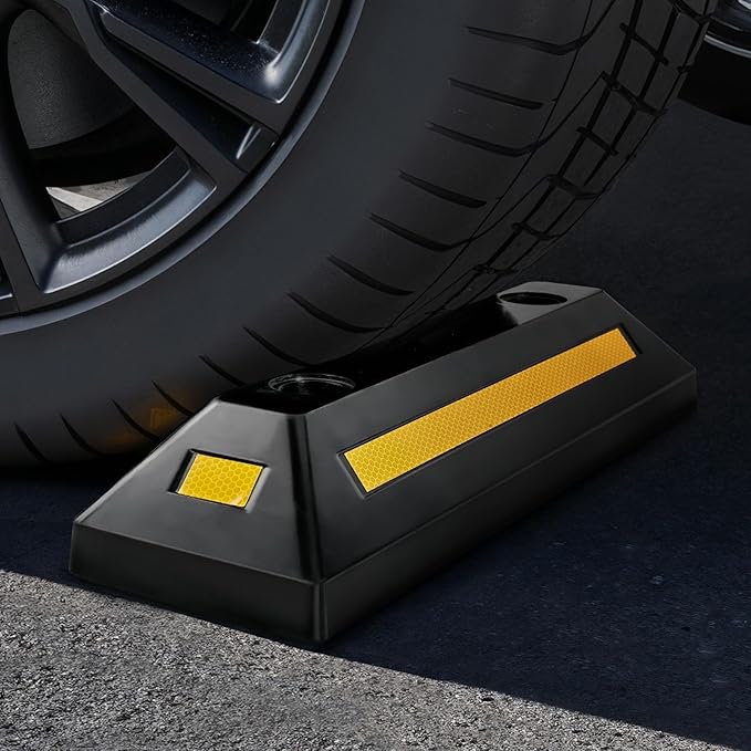 VEVOR Parking Stopper, 21.6 Inch 2 Pcs Heavy Duty Parking Aid for Garage, Rubber Curb Garage Floor Stopper with Reflective Strips, Aid Gadgets for Cars Vans Trucks Tire Wheel Guide Block Stops Bumpers