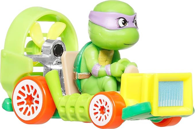Hot Wheels RacerVerse, Set of 4 Die-Cars 1:64 Scale Toy Cars Optimized for Driving on Tracks with Pop Culture Characters as Drivers