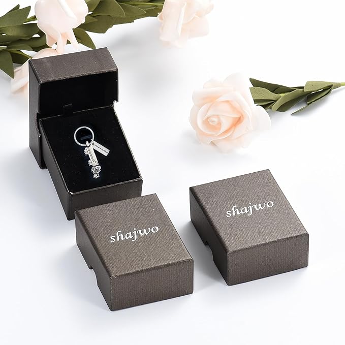 shajwo Cremation Jewelry 18 Wheeler Semi Truck Urn Keychain for Ashes for Women Men Memorial Human Ashes Pendant