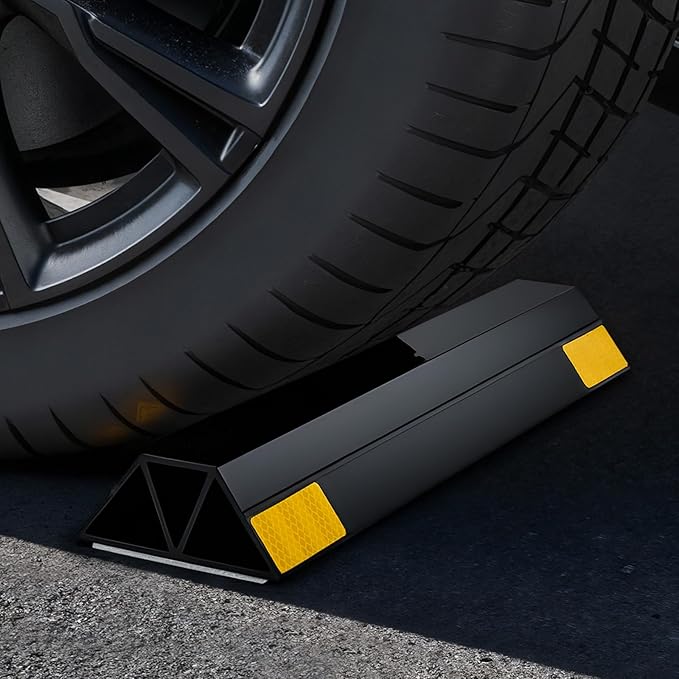 VEVOR Parking Stopper, 16 Inch 2 Pcs Heavy Duty Parking Aid for Garage, PP Curb Garage Floor Stopper with Reflective Strips, Vehicles Gadgets for Cars Vans Trucks Tire Wheel Guide Block Stops Bumpers