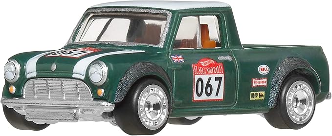 Hot Wheels Premium Car Culture Pack with Two 1:64 Scale Vehicles, Unique Couples, Real Riders, Metal/Metal Chassis, Collectors Toy, JBK97