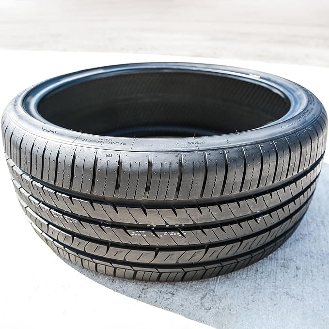 Evoluxx Capricorn UHP UHP P245/35R20 95W XL Passenger Tire