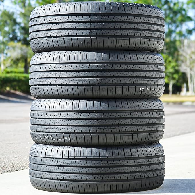 Prinx HiCITY HH2 All Season 205/70R15 96H Passenger Tire