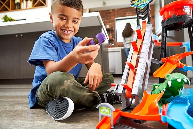 Hot Wheels City Car Wash and Giant Gator