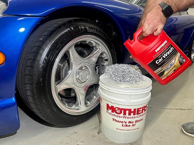 Mothers California Gold High Performance Car Wash, 1 gal. — pH Balanced, Eco-Friendly, Super-Sudsy, Foam Cannon, Safely Cleans Without Stripping Wax, Sealant or Coating, Removes Dirt & Grime (05602)