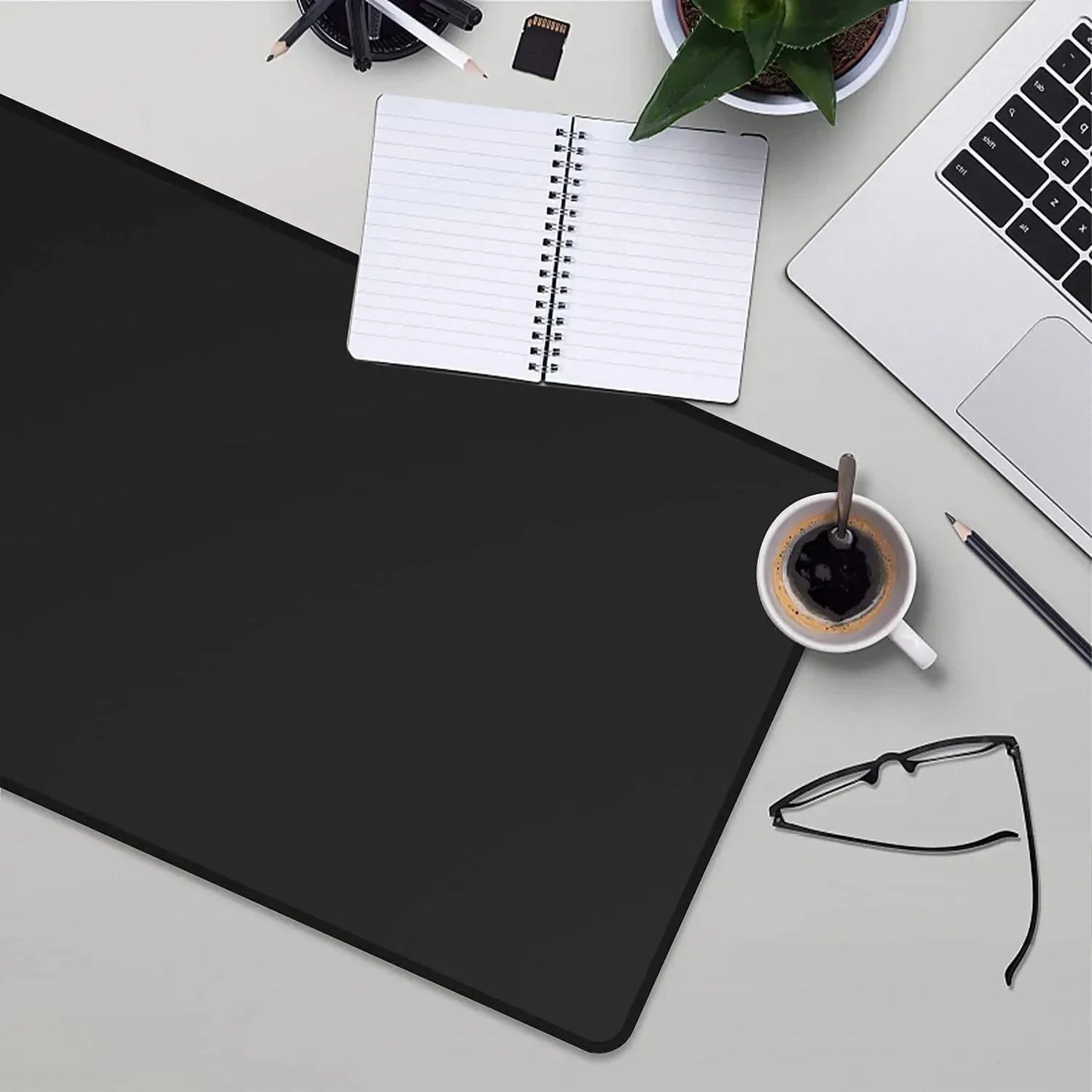 XXL Black Gaming Mouse Pad – Large Non-Slip Rubber Desk Mat for Keyboard, PC & Laptop