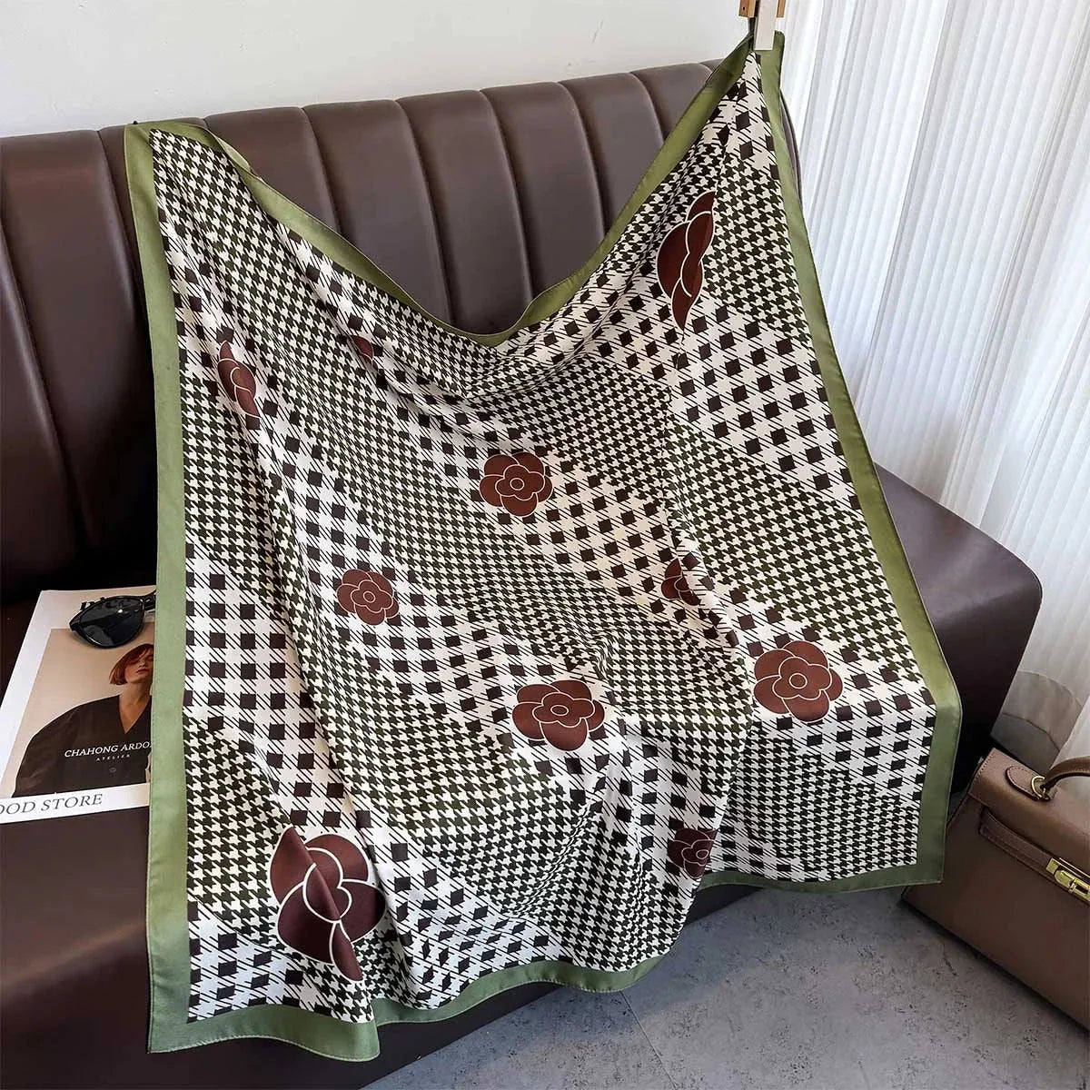 90x90cm Square Silk-Feel Scarf – Luxury Women’s Shawl & Head Wrap