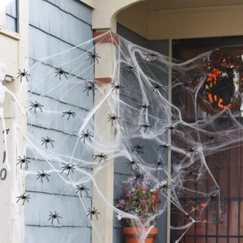 50-100Pcs Halloween Luminous Spiders Scary Trick Spider Indoor & Outdoor Haunted House Decorative Props Halloween Party Supplies