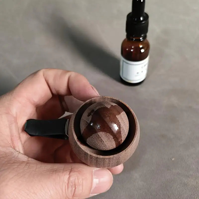 New Handmade Car Mounted Circular Diffuser Wood Aromatherapy Natural Black Walnut Solid Wood for Car Air Conditioning Vents