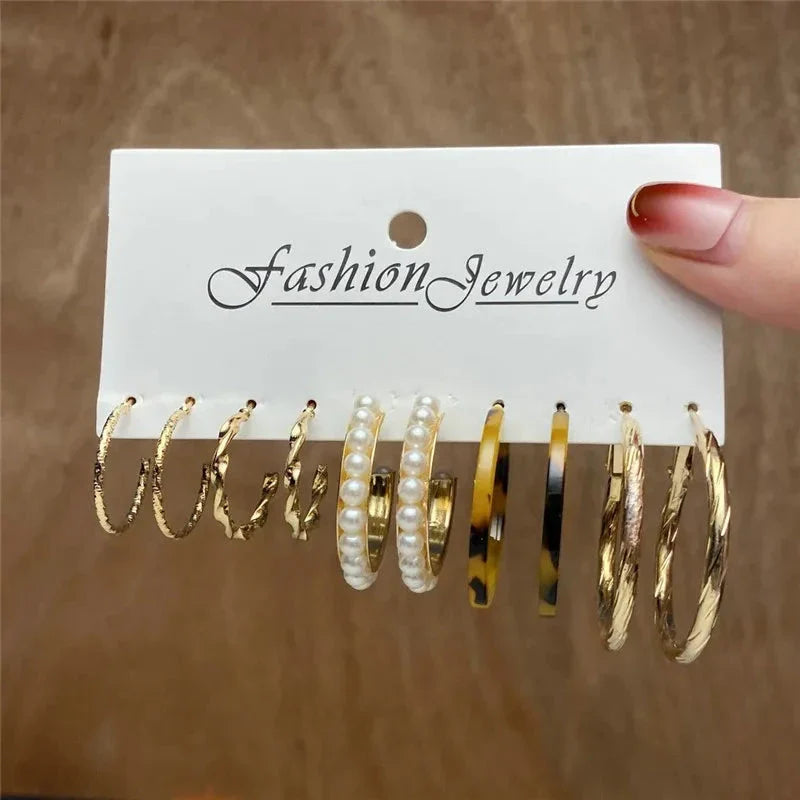 Gold Butterfly & Heart Dangle Earrings Set – Acrylic Drop Jewelry for Women