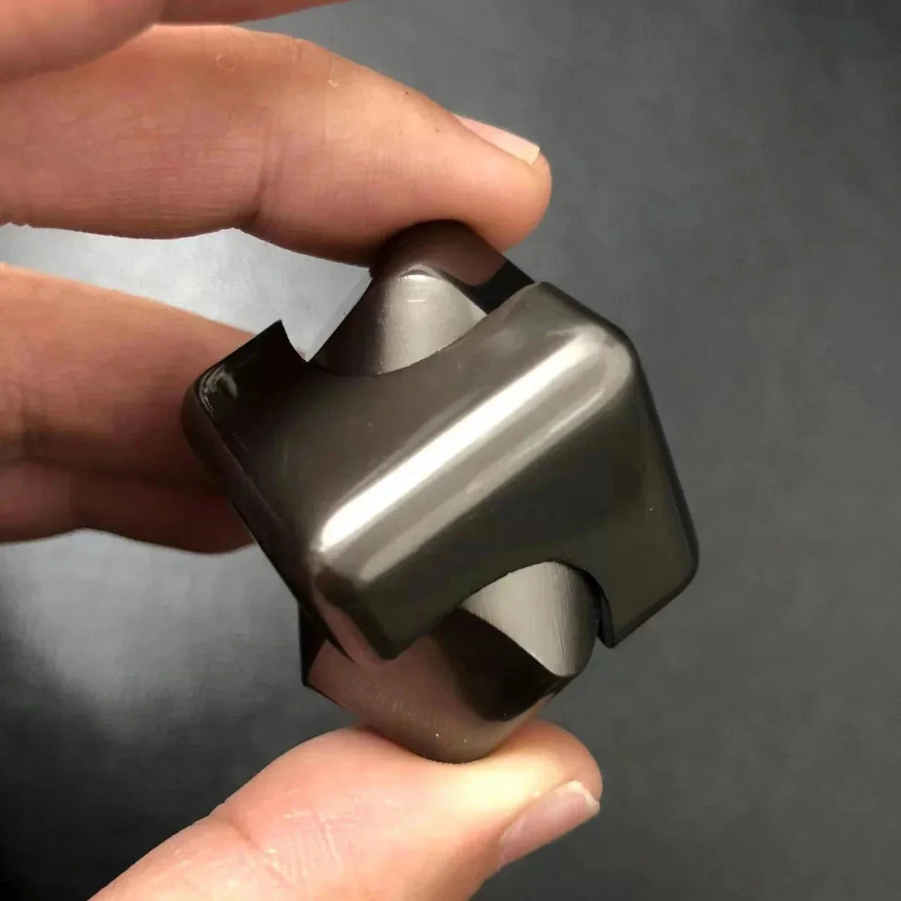 Metal Square Fidget Spinner Cube – Anti-Anxiety Decompression Toy for Stress Relief and Focus