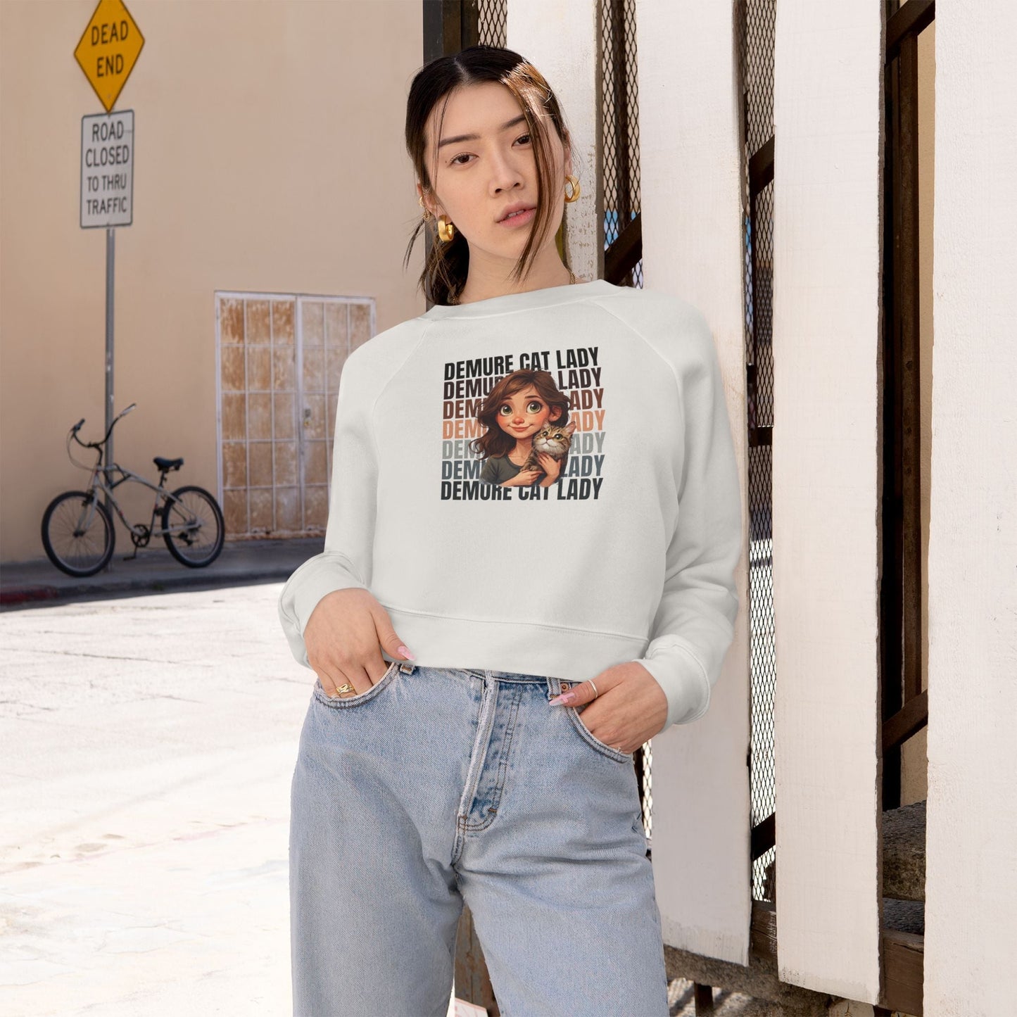 Women’s Demure Cat Lady Cropped Pullover