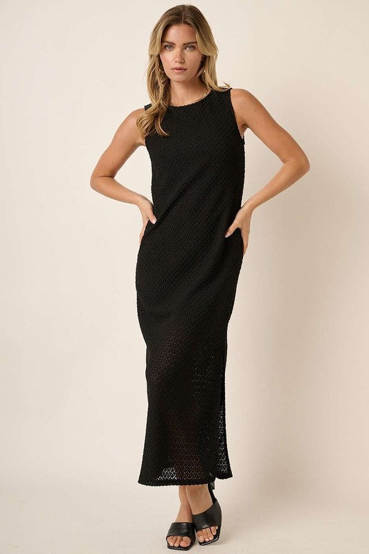 Side Slit Round Neck Sleeveless Dress – Elegant and Versatile Sleeveless Dress with Sophisticated Side Slit Detail For Any Occasion