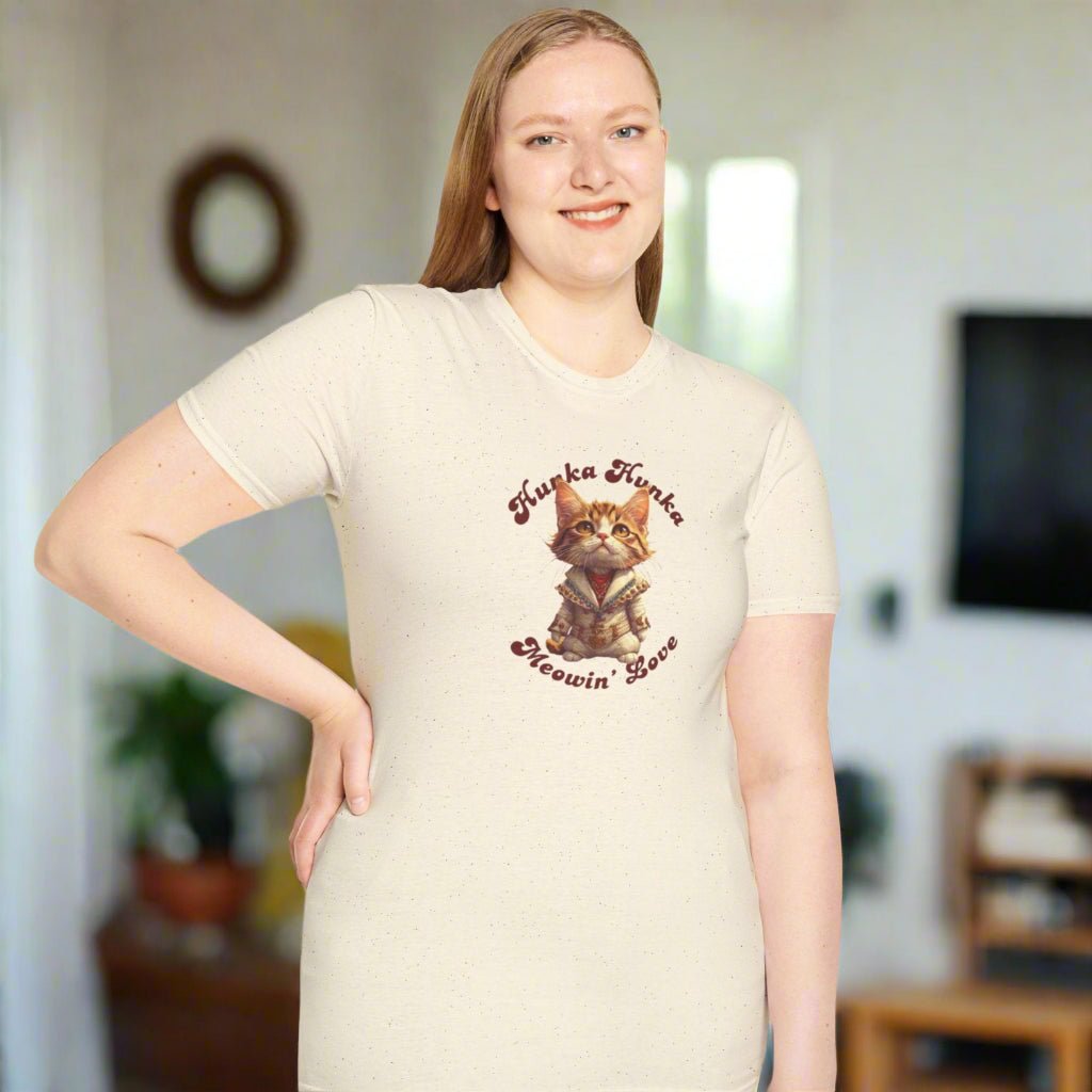 Hunka Hunka Meowin' Love Unisex Tee